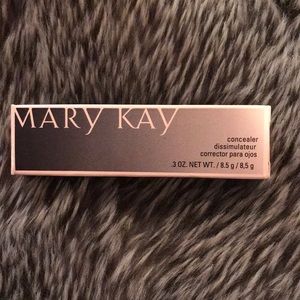Mary Kay Bronze 1 Concealer ** Never Used **